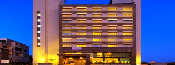 Royal Orchid Central - Vadodara 01.jpg